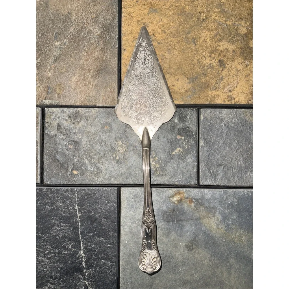 Vintage Silver Plate Serrated Edge Etched Cake Pie Server approx. 11 ½